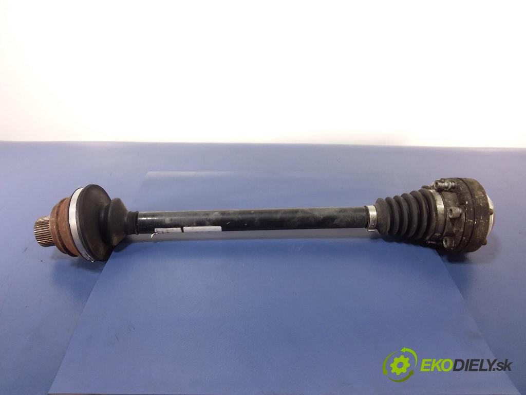 Audi A5 2009 poloos Prava: zad 