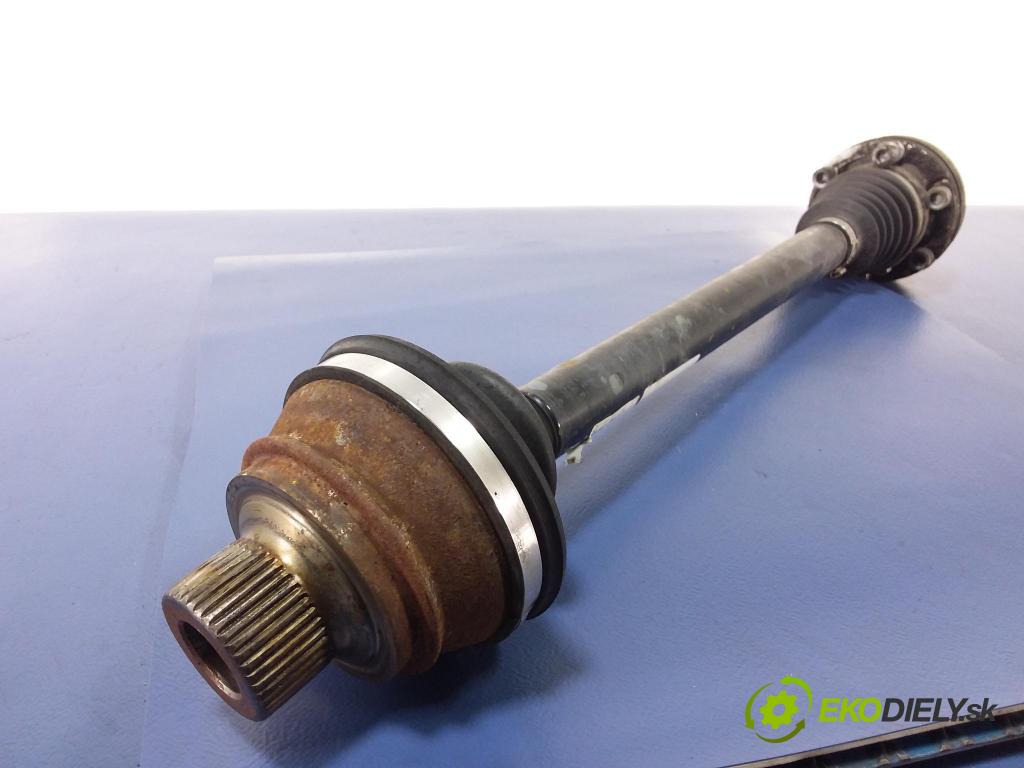 Audi A5 2009 poloos Prava: zad