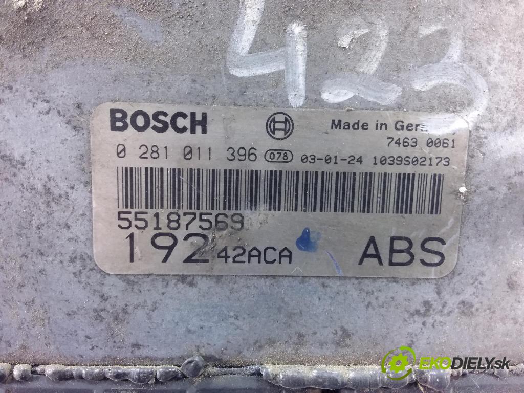 Fiat Stilo 2003 řídící jednotka Motor: 55187569