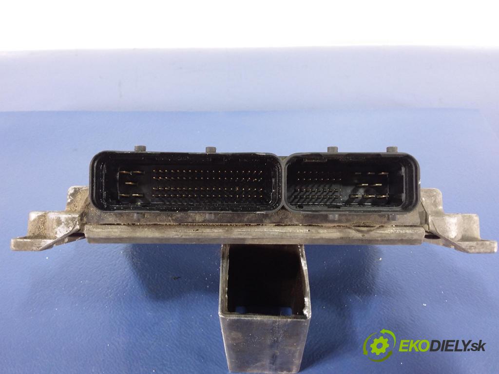Fiat Stilo 2003 řídící jednotka Motor: 55187569
