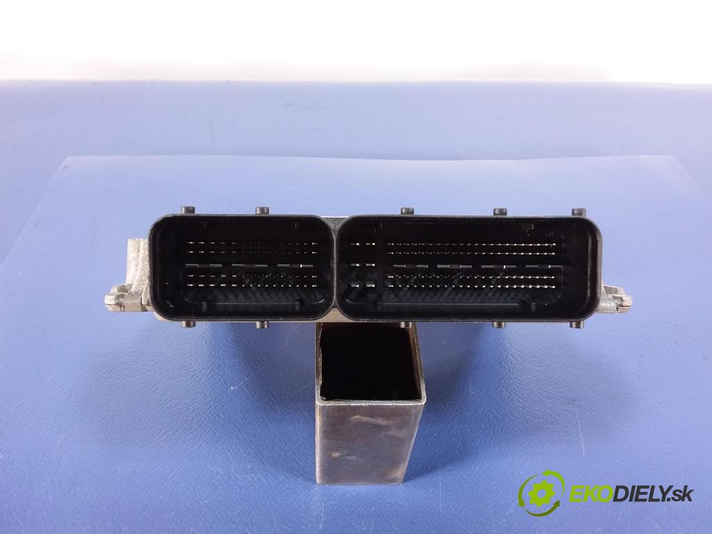 Vw Jetta 2012 řídící jednotka Motor: 03F906070JF
