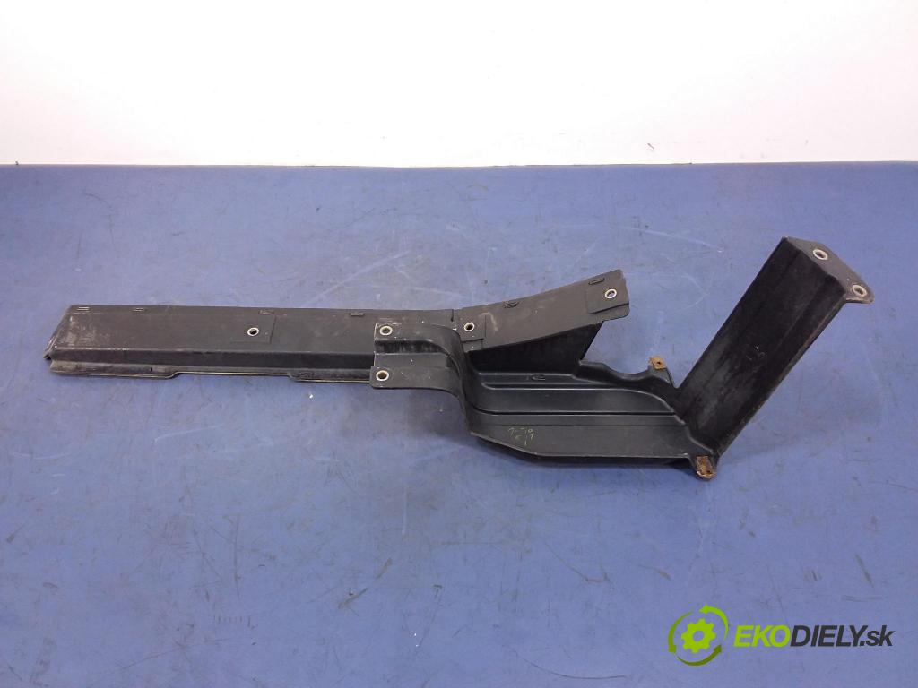 Bmw X5 2002 kryt Plast: podvozek: 8408768