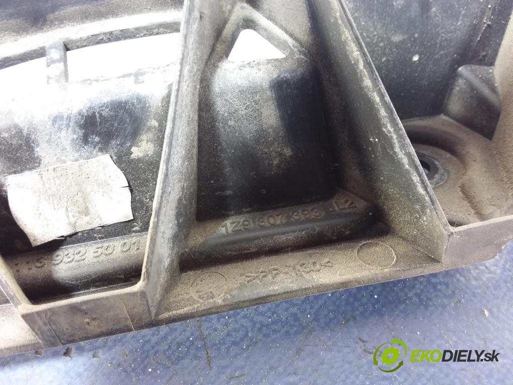 Skoda Octavia 2009 Upevnenie: narazník 1Z9807393