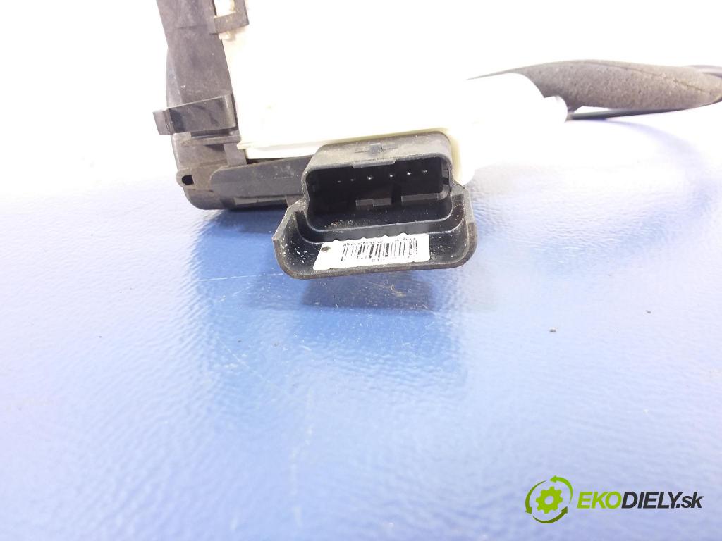 Peugeot 3008 2014 zámek dveře před v pravo: PSA006230
