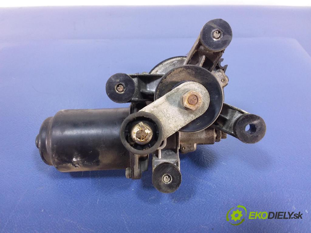 Mazda 323 1999 mechanismus motorek Stěrače: před