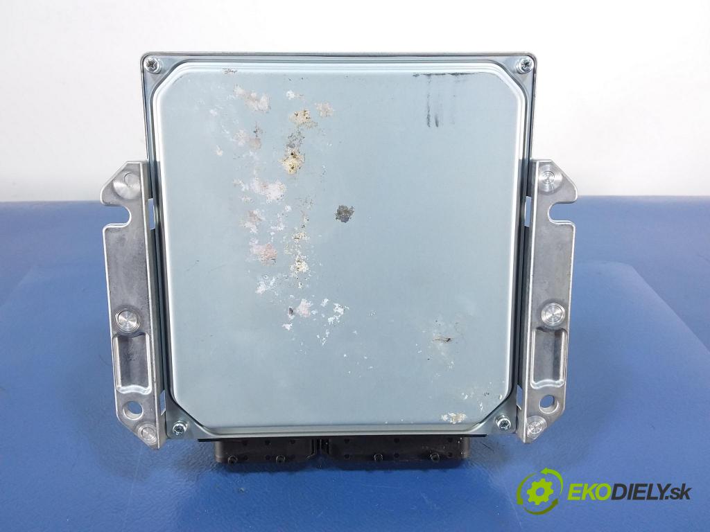 Subaru Forester 2010 řídící jednotka Motor: 22611AP203
