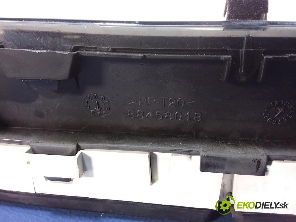Toyota Corolla 2003 prístrojovka/ budíky 110080107004