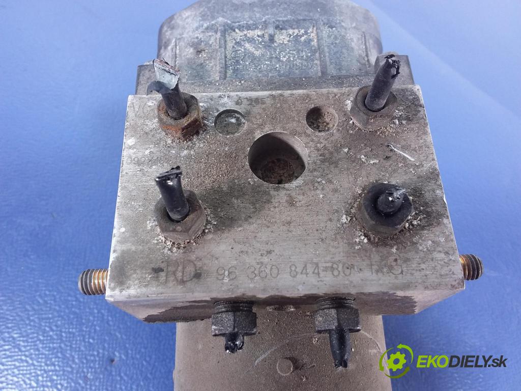 Peugeot 306 2001 čerpadlo ABS x 9636084480