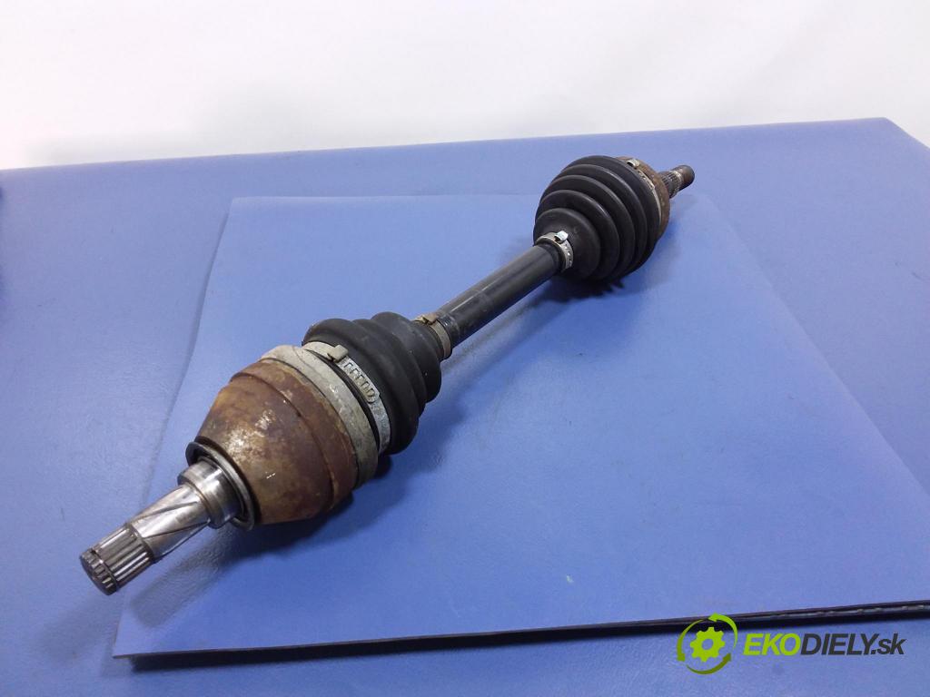 Opel Astra 2005 poloos levá před