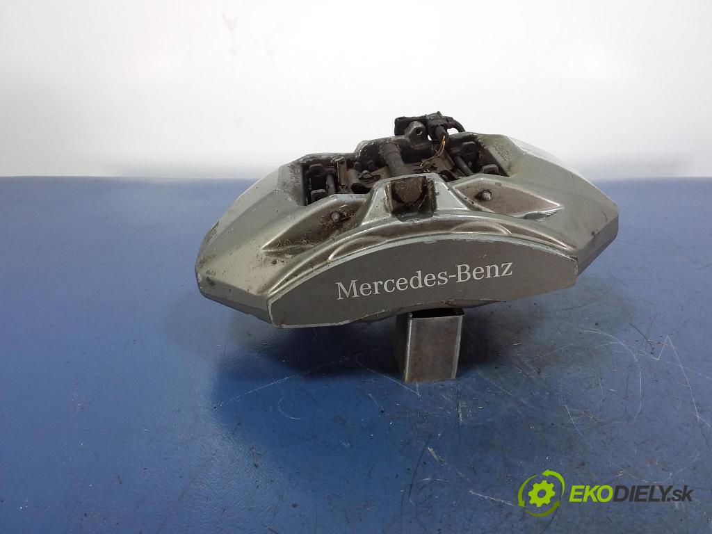 Mercedes S-klasa 2013 brzdič Predné v pravo: 370x36