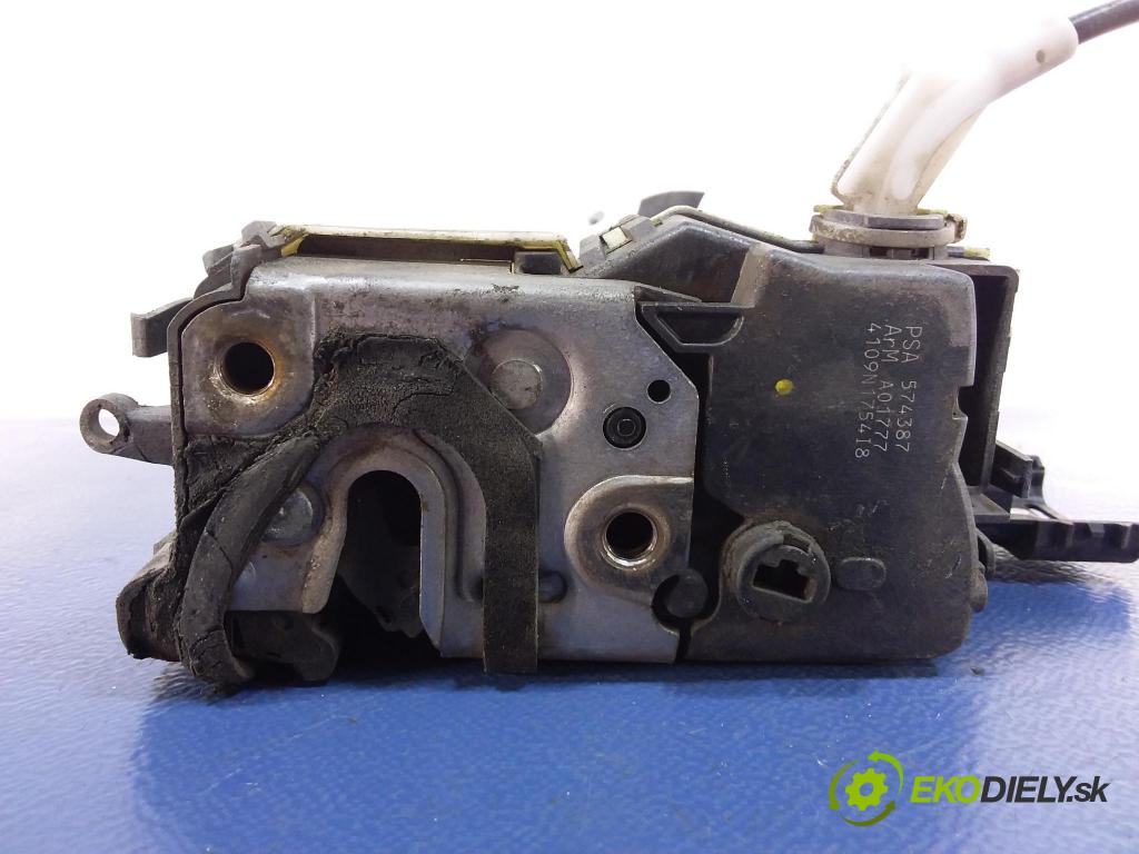 Citroen C5 2009 zámek dveře před v pravo: 574387