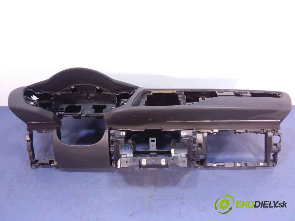 Citroen C5 2009 kokpit,pristrojová doska 9682190980