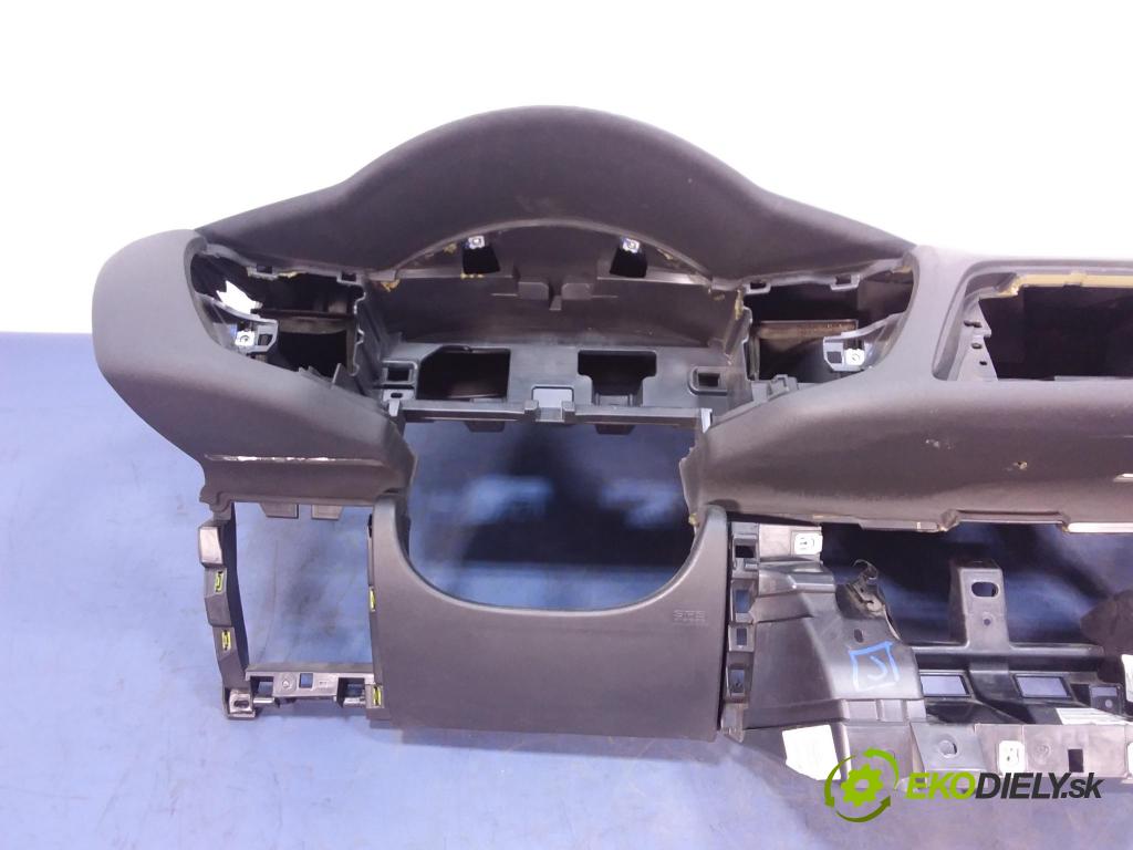 Citroen C5 2009 kokpit,pristrojová doska 9682190980