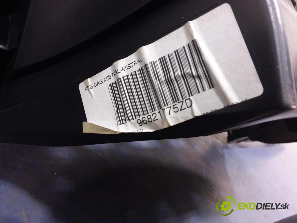 Citroen C5 2009 kokpit,pristrojová doska 9682190980