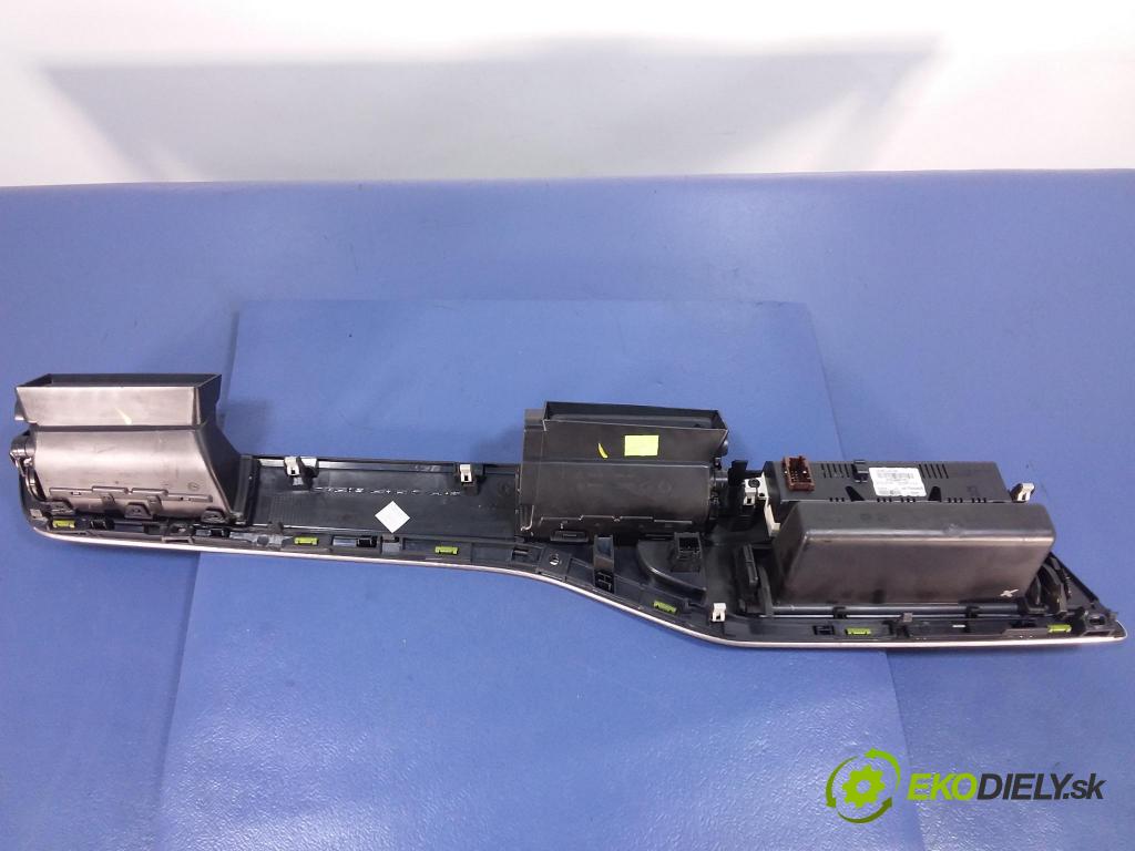 Citroen C5 2009 kokpit,pristrojová doska 9682359377