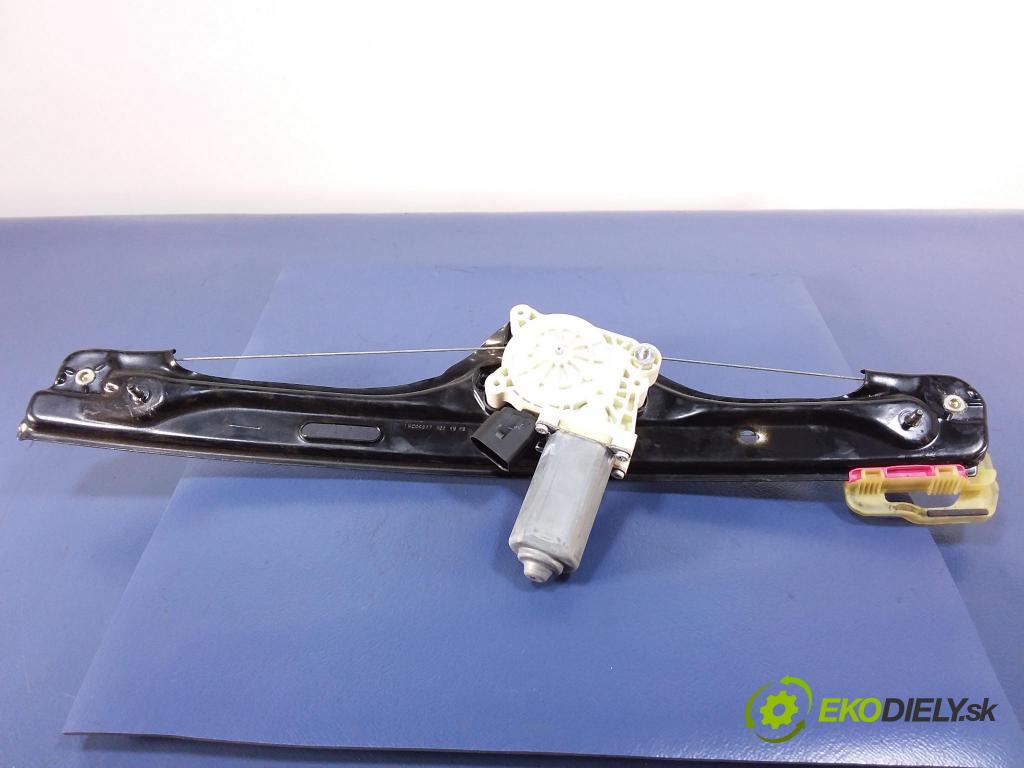 Bmw X5 2016 mechanismus stahování Sklenka: Zad: Levý: 7291951