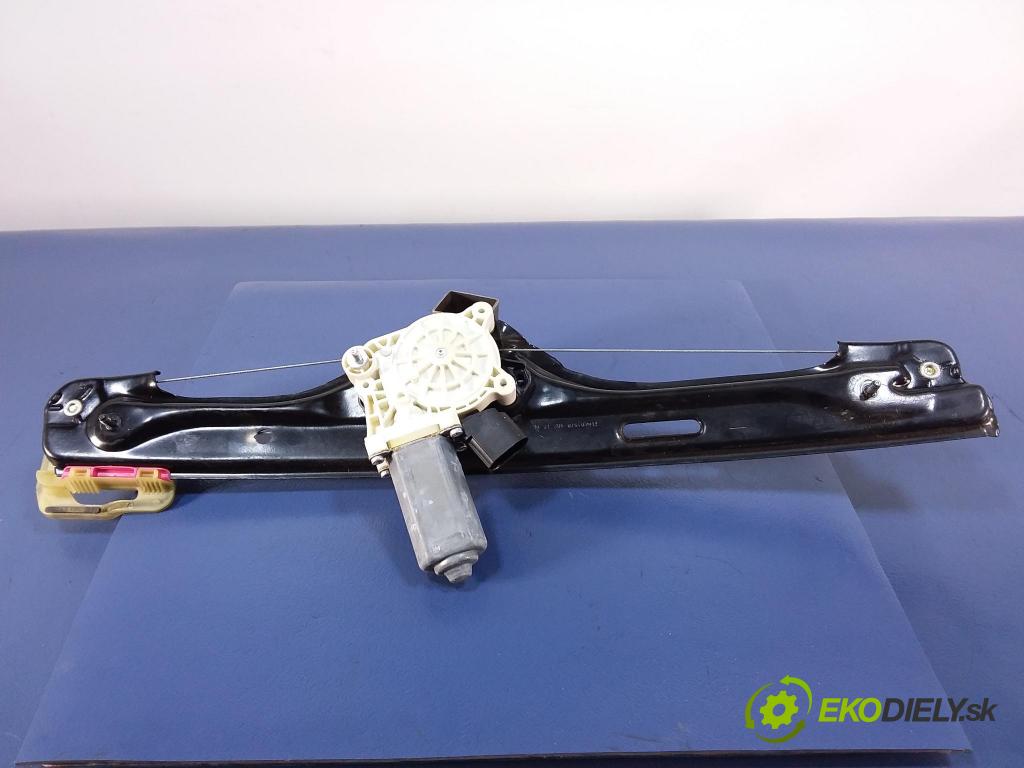 Bmw X5 2016 mechanismus stahování Sklenka: Zad: v pravo: 7283500