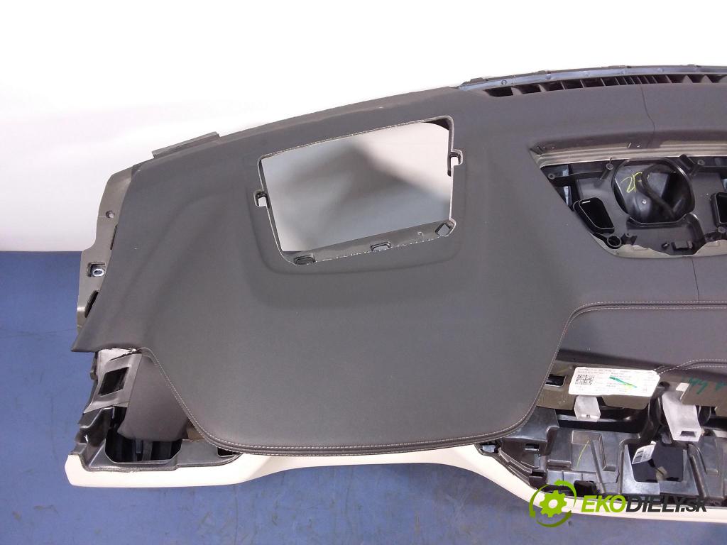 Bmw X7 2019 kokpit,pristrojová doska