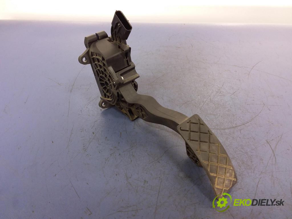 Skoda Fabia 2016 pedal Plyn: 6C1721503B