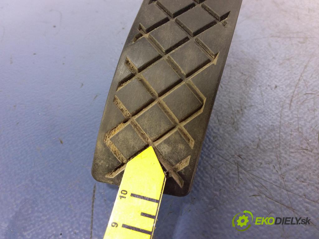 Skoda Fabia 2016 pedal Plyn: 6C1721503B
