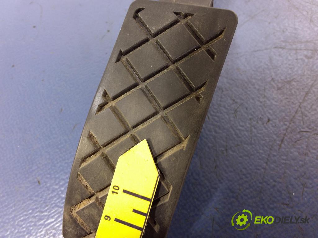 Skoda Fabia 2016 pedal Plyn: 6C1721503B