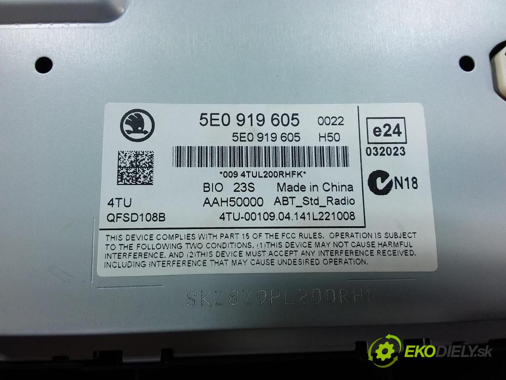 Skoda Octavia 2014 Radio I Navigácia: 5E0919605