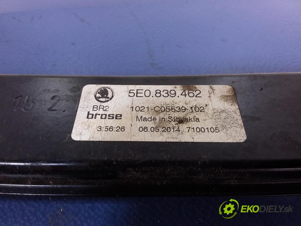 Skoda Octavia 2014 mechanismus stahování Sklenka: Zad: v pravo: 5E0839462