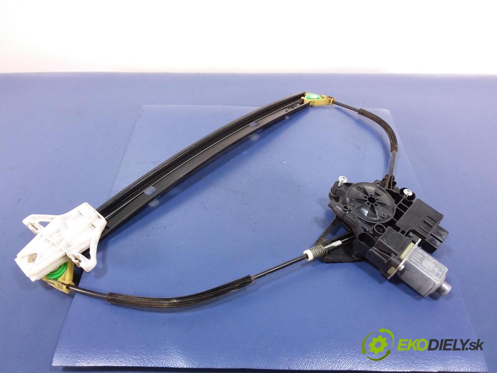 Skoda Octavia 2014 mechanismus stahování Sklenka: Zad: Levý: 5E0839461