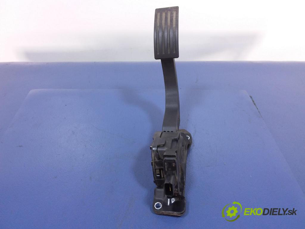 Volvo S40/V40 2013 pedal Plyn: 31280595