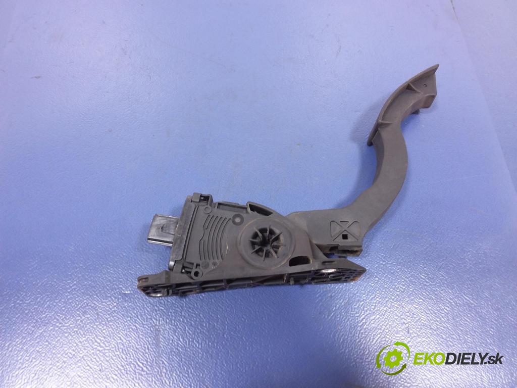 Volvo S40/V40 2013 pedal Plyn: 31280595