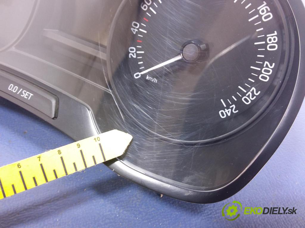 Skoda Fabia 2015 prístrojovka/ budíky 6V0920700