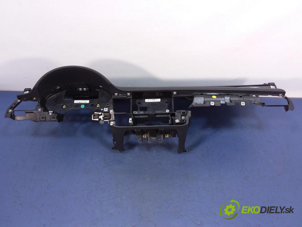 Audi A8 2012 kokpit,pristrojová doska Distribúcia: 4H1857009