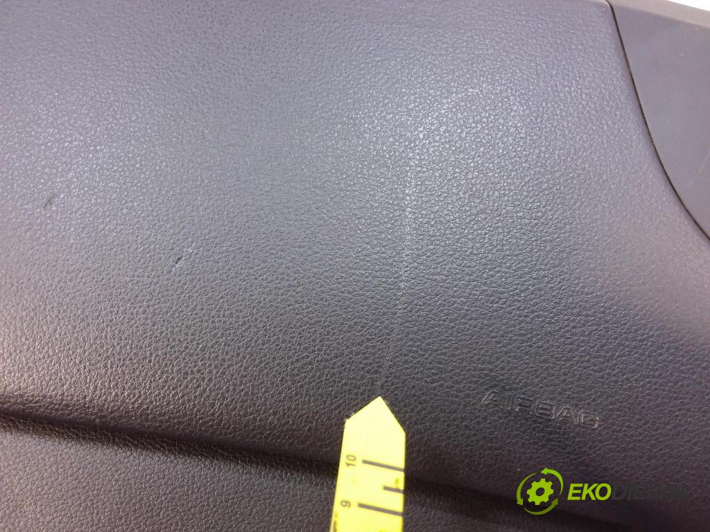 Audi A8 2012 kokpit,pristrojová doska Distribúcia: 4H1857009