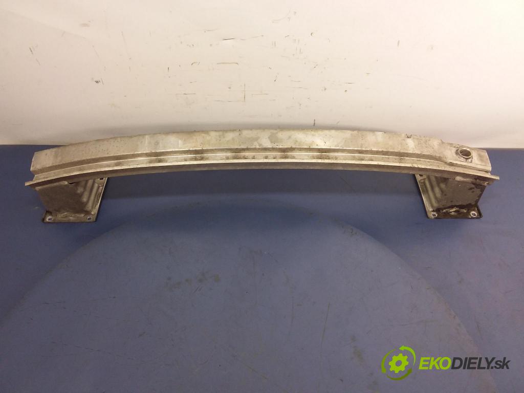 Audi A8 2012 výztuha narazník Zad: 4H0807309C