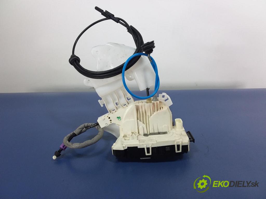 Mercedes Cls 2014 zámok dvere zad Vľavo: A2047303535