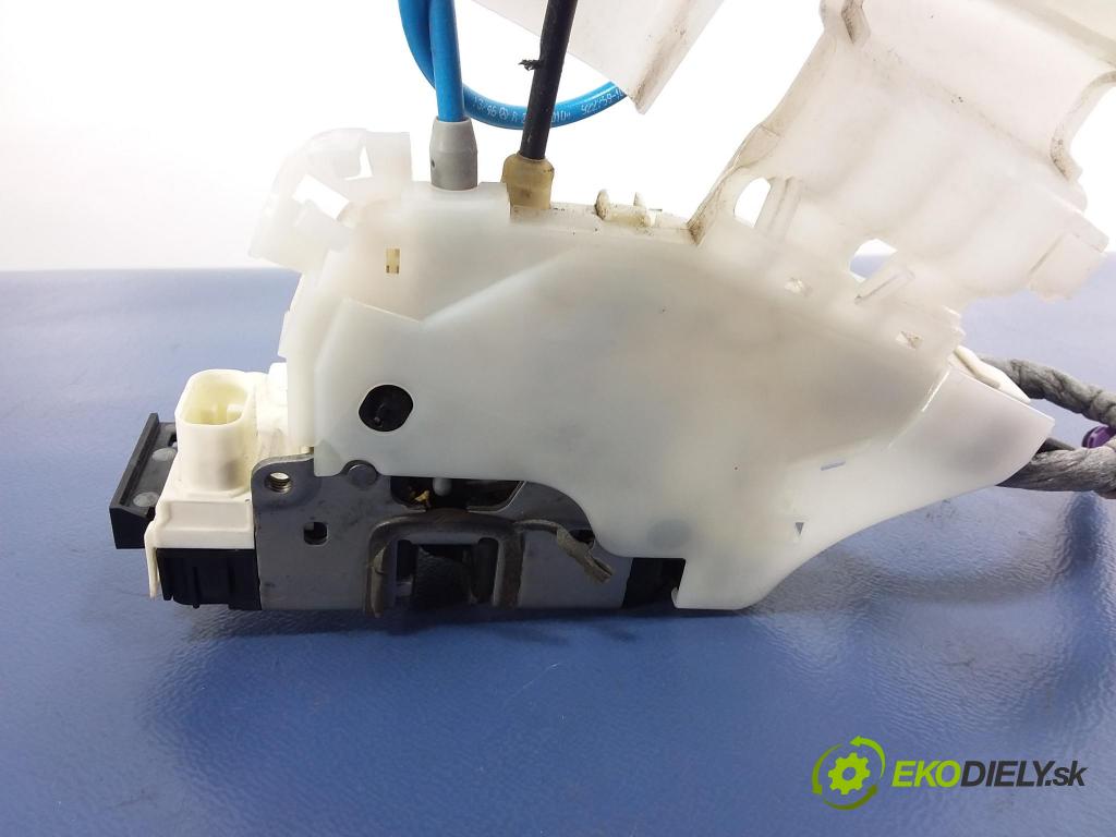 Mercedes Cls 2014 zámok dvere zad Vľavo: A2047303535