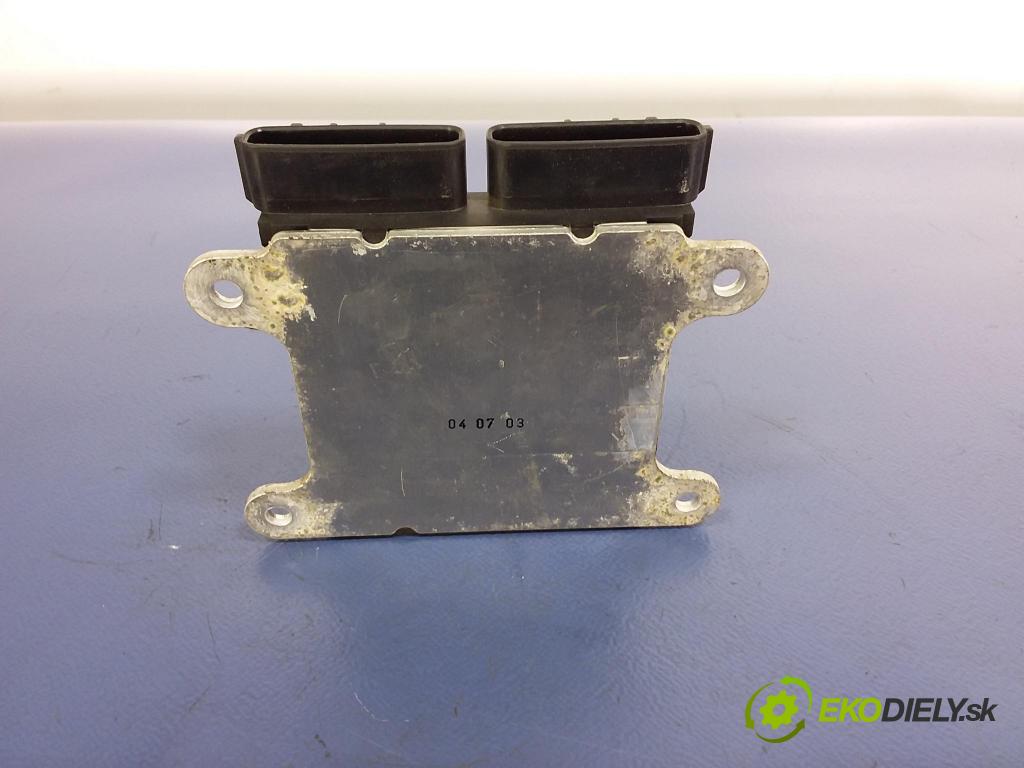 Opel Vectra 2003 řídící jednotka Motor: 131000-1270