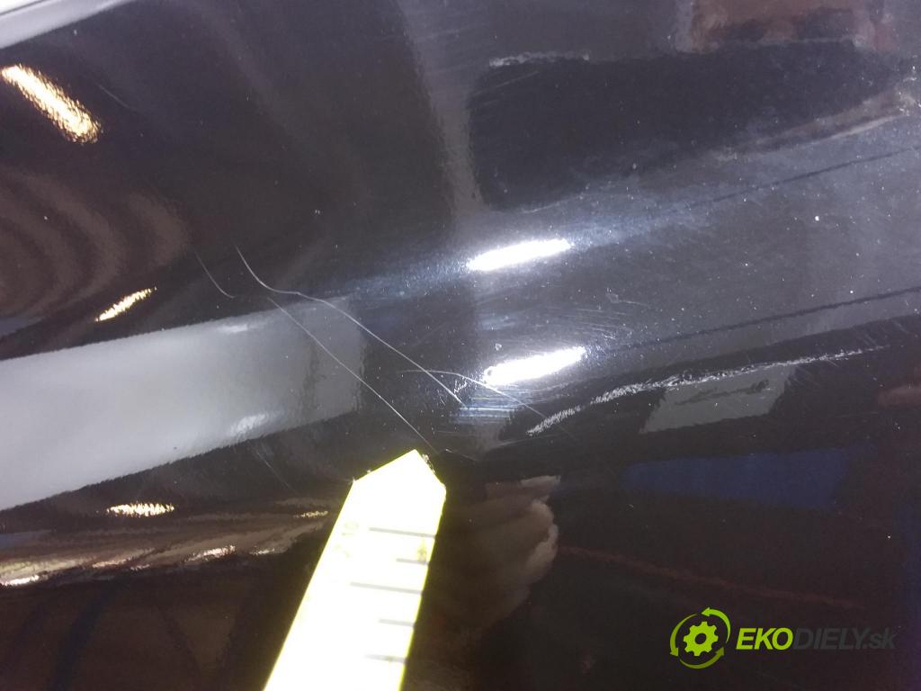 Mercedes Vito 2004 blatnik před Levý: