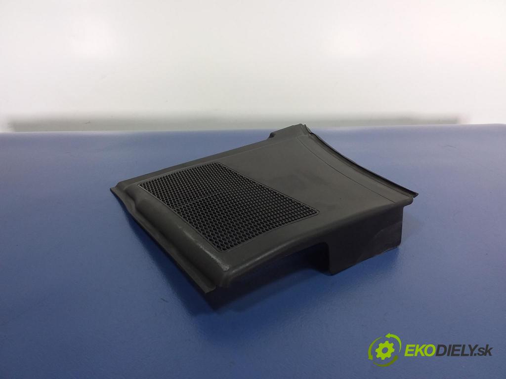 Audi A4 2003 torpédo 8E1819447A
