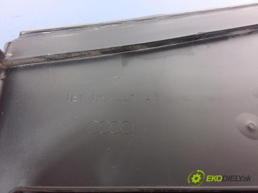 Audi A4 2003 torpédo 8E1819447A