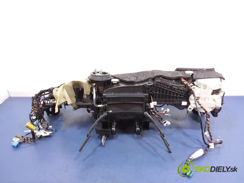 Mercedes S-klasa 2014 radiator A2228305301