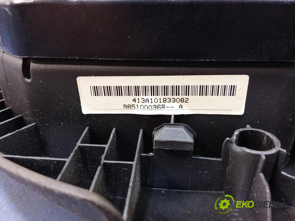 Dacia Duster 2010 kokpit,pristrojová doska Distribúcia: 8200739435
