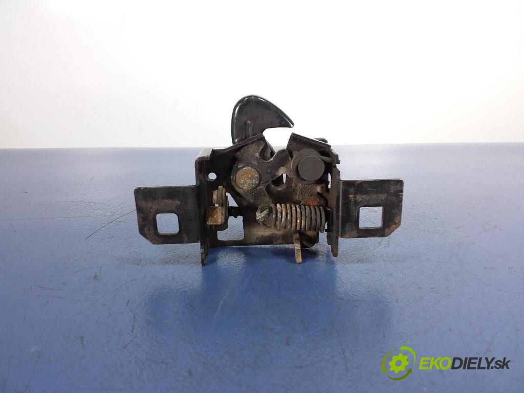 Vw Sharan 2002 zámek masky: 7M3823509B