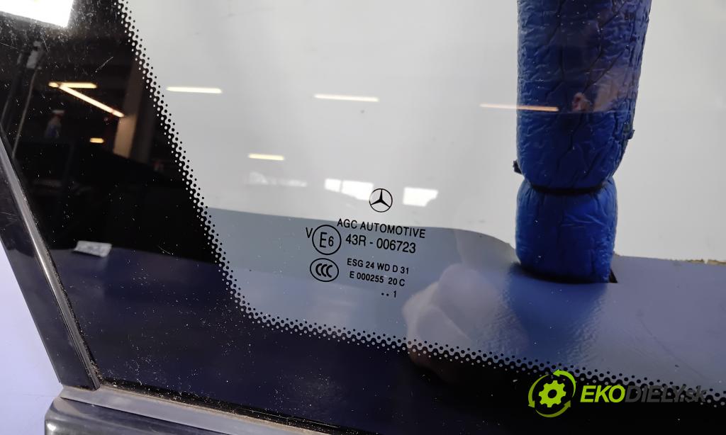 Mercedes B-Klasa 2011 sklo Karoséria: zad