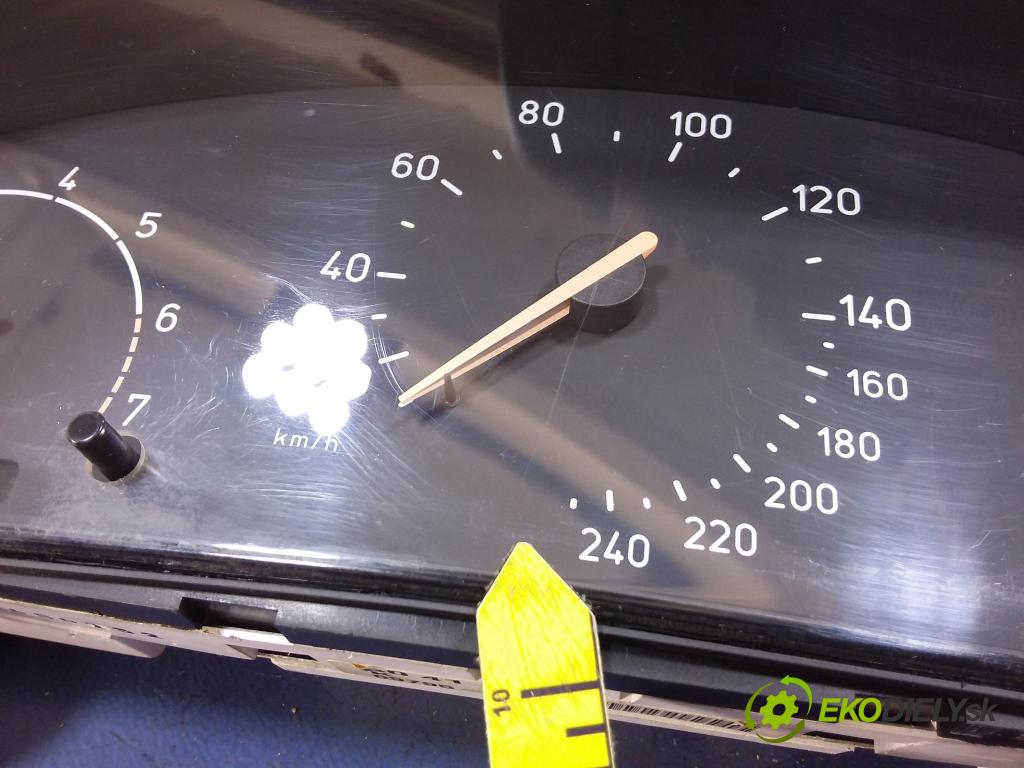 Saab 9-3 1999 prístrojovka/ budíky 5041900