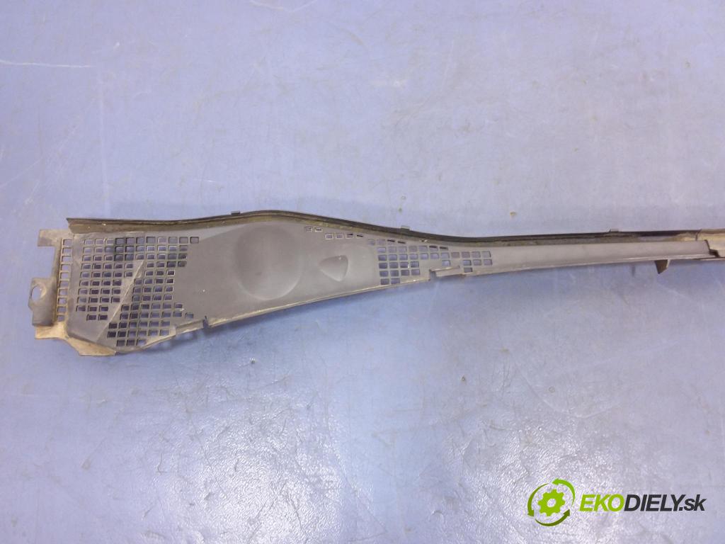 Dacia Sandero 2009 torpédo 8200294316