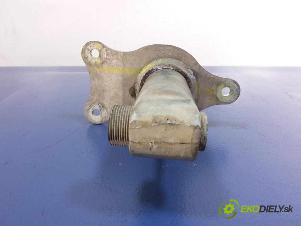 Audi A8 1998 výztuha Čelní / stěna Přední 4D0807271D