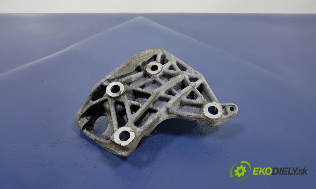 Dacia Sandero 2009 Alternator 7700864288