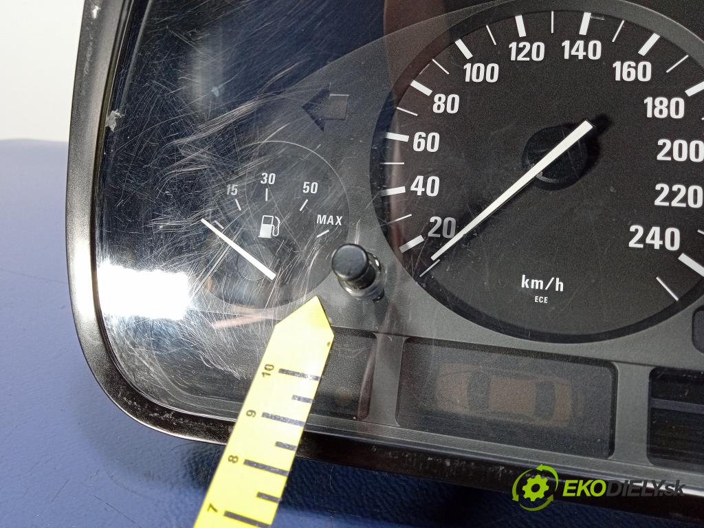 Bmw Seria 5 1996 prístrojovka/ budíky 8372354
