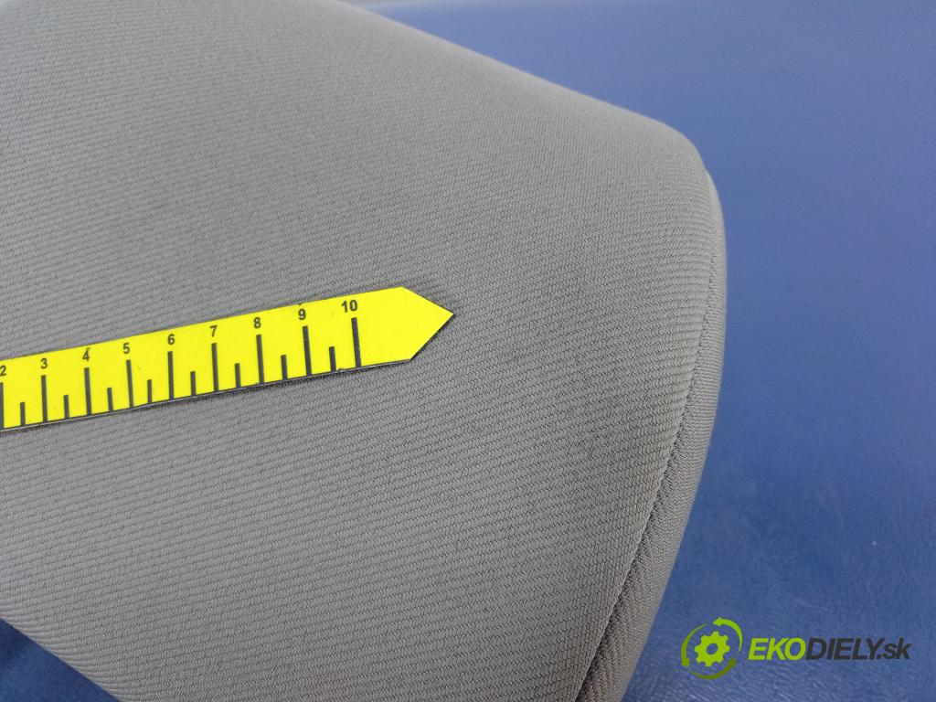 Peugeot 308 2008 Opierka hlavy: